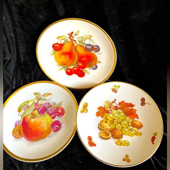 Set of 3 vintage plates made in Germany. Different patterns for a vintage look - Picture 1 of 7